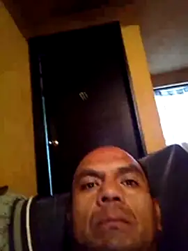 Snapshot of ANGELLHN chatting on 17, 10, 2025 ANGELLHN online show from 17, 10, 2025