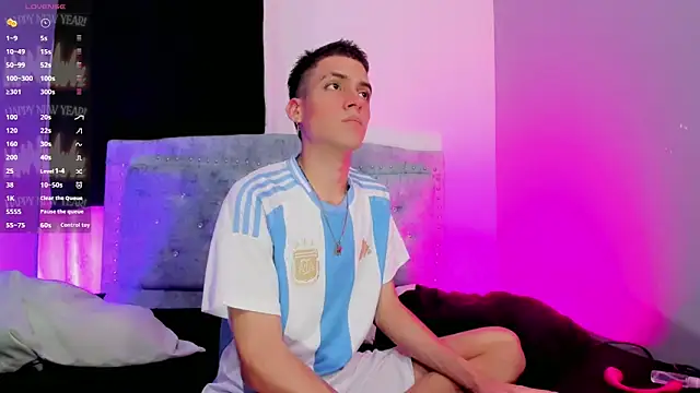 Snapshot of lopez_and_jesus chatting on 16, 10, 2025 lopez and jesus online show from 16, 10, 2025