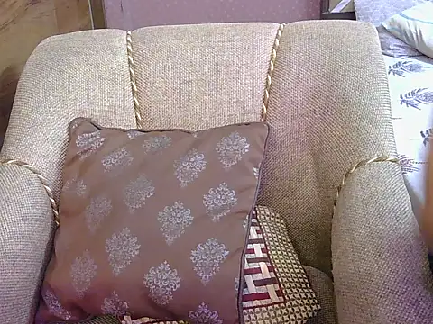 cute zaraa online show from 18, 12, 2025