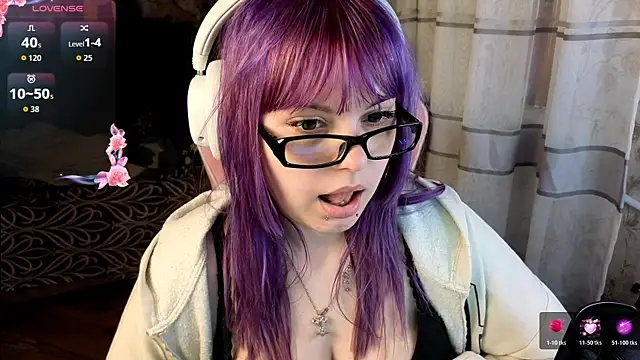 KristiBloom online show from 17, 4, 2026