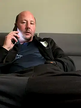 Snapshot of malex57 chatting on 7, 11, 2025 malex57 online show from 7, 11, 2025