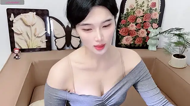 Snapshot of T-TeaR chatting on 12, 7, 2026 T-TeaR online show from 12, 7, 2026