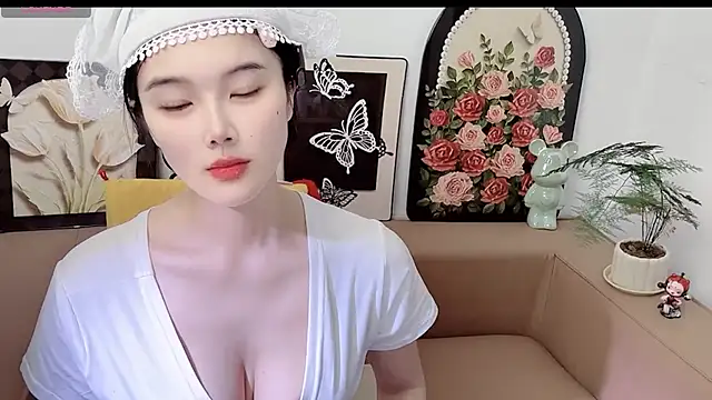 Snapshot of T-TeaR chatting on 19, 7, 2026 T-TeaR online show from 19, 7, 2026