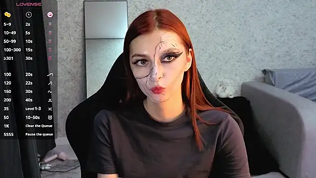 Snapshot of kitti_sweett chatting on 31, 10, 2025 kitti sweett online show from 31, 10, 2025