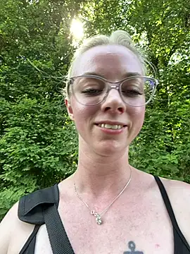 LinaLeana online show from 25, 6, 2026