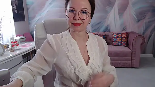 Arisa5000 online show from 6, 3, 2025