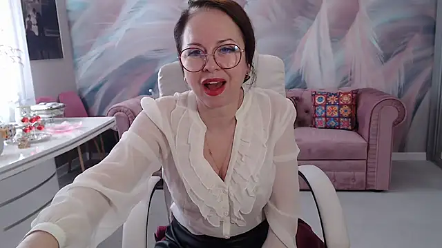 Arisa5000 online show from 6, 3, 2025