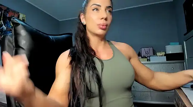 Alesyamuscledollxh online show from 16, 3, 2025