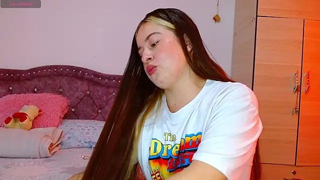 Snapshot of Hanssel_tess chatting on 18, 10, 2025 Hanssel tess online show from 18, 10, 2025