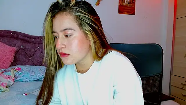 Snapshot of Hanssel_tess chatting on 12, 11, 2025 Hanssel tess online show from 12, 11, 2025