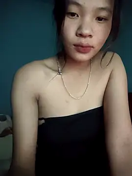 Snapshot of LeyLya chatting on 15, 11, 2025 LeyLya online show from 15, 11, 2025