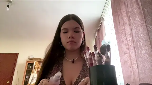 AlmetaBradicich online show from 7, 10, 2025