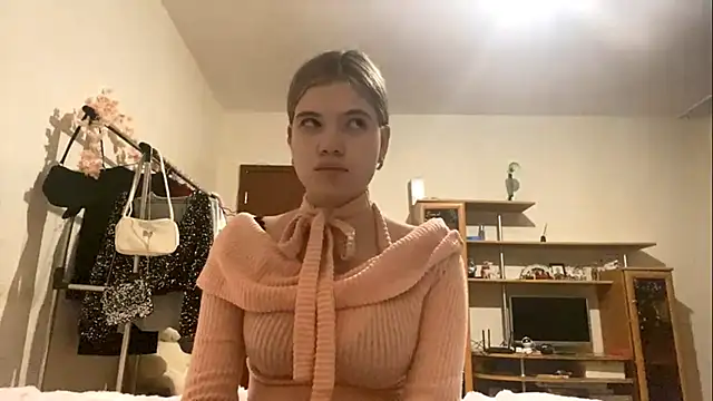 AlmetaBradicich online show from 4, 12, 2025