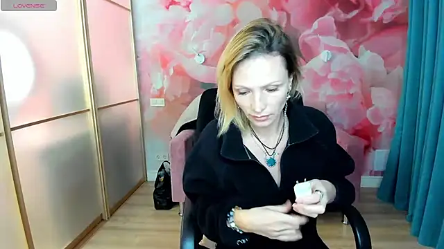 AlinaMoor online show from 19, 12, 2025