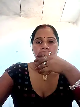Snapshot of Nm_sanjna chatting on 26, 11, 2025 Nm sanjna online show from 26, 11, 2025