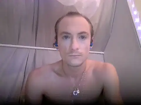 Snapshot of Dubbsssss chatting on 29, 7, 2026 Dubbsssss online show from 29, 7, 2026