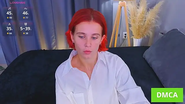 Snapshot of FoxxLina chatting on 11, 10, 2025 FoxxLina online show from 11, 10, 2025