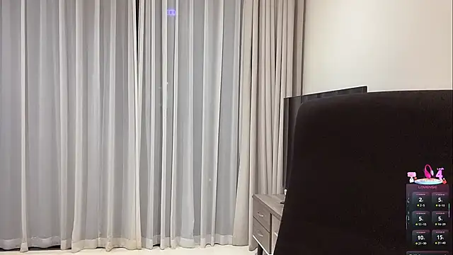 Nebula-qiu online show from 15, 10, 2025