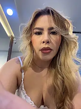 Snapshot of Katya_blonde chatting on 16, 2, 2026 Katya blonde online show from 16, 2, 2026