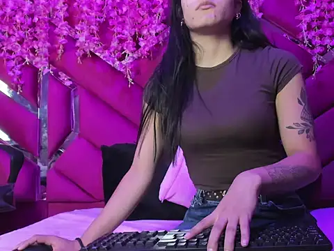 Gisell Squirt  online show from 23, 10, 2025