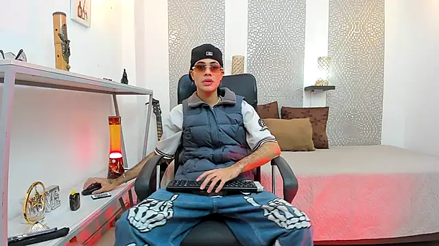 Snapshot of JacobBlackwell_ chatting on 12, 10, 2025 JacobBlackwell online show from 12, 10, 2025