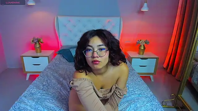 sunny maya  online show from 23, 11, 2025