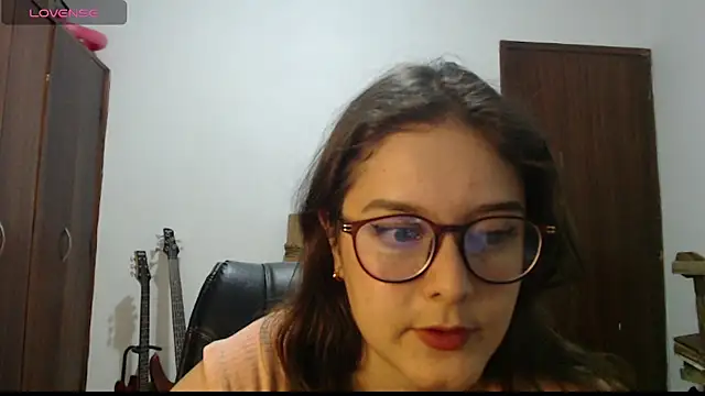 CarlaLorez online show from 2, 4, 2026