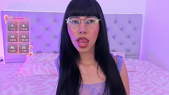 Snapshot of Nina_fox_0691 chatting on 11, 10, 2025 Nina fox 0691 online show from 11, 10, 2025