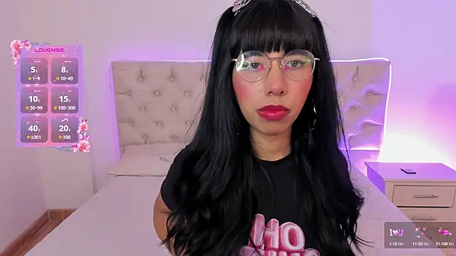 Snapshot of Nina_fox_0691 chatting on 16, 10, 2025 Nina fox 0691 online show from 16, 10, 2025