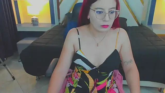 Snapshot of allison_mc chatting on 13, 11, 2025 allison mc online show from 13, 11, 2025