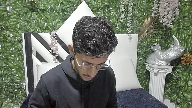 ALANVILLA LOBO online show from 15, 10, 2025