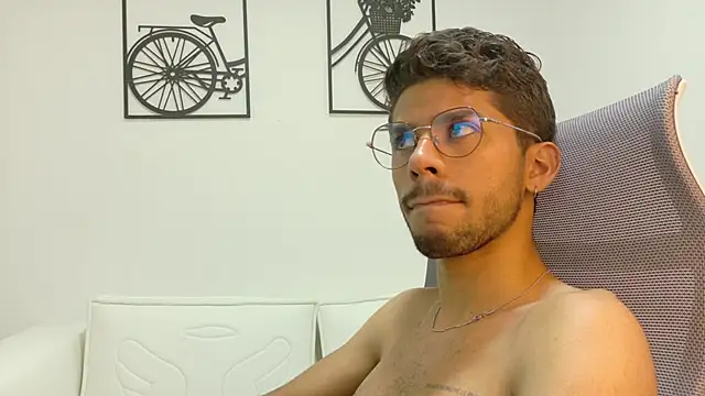 ALANVILLA LOBO online show from 16, 10, 2025