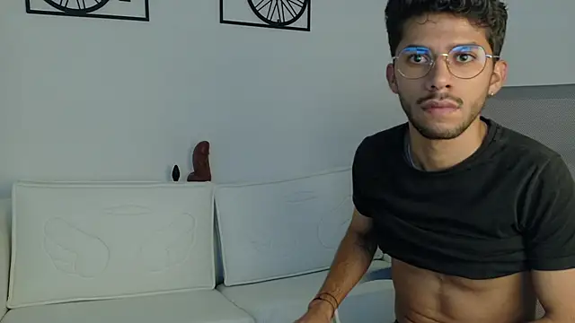 ALANVILLA LOBO online show from 17, 10, 2025