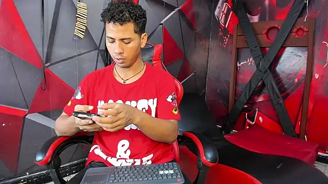 Raphael LatinBoy online show from 18, 10, 2025
