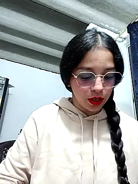 Snapshot of Eloisa_smith chatting on 12, 10, 2025 Eloisa smith online show from 12, 10, 2025