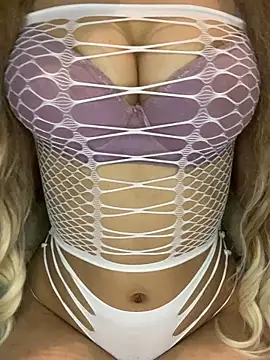 Snapshot of Sexy-Meryam chatting on 17, 12, 2025 Sexy-Meryam online show from 17, 12, 2025