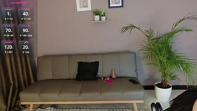 ZahraMilf online show from 8, 1, 2026