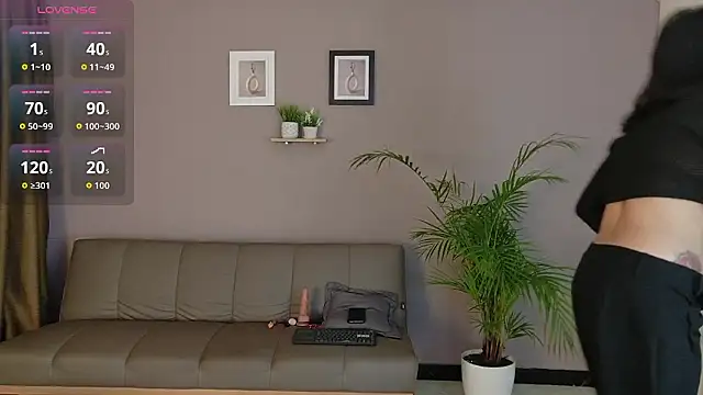 ZahraMilf online show from 13, 1, 2026