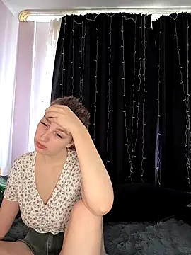 Sweet Little Lie online show from 21, 11, 2025