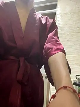 SiaraRealist online show from 3, 11, 2025