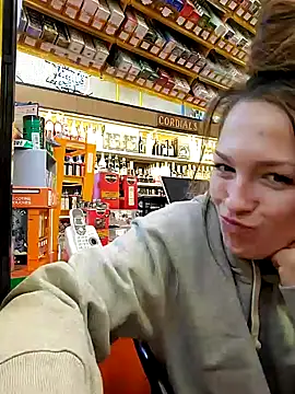 Snapshot of Cassaroll333 chatting on 1, 2, 2026 Cassaroll333 online show from 1, 2, 2026