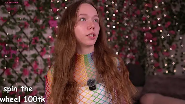 Snapshot of Petite_Polly chatting on 17, 12, 2025 Petite Polly online show from 17, 12, 2025