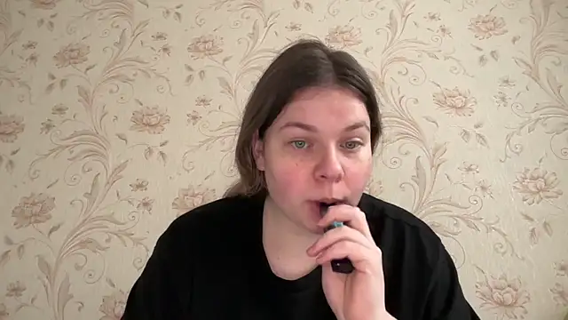 Crave Elise online show from 26, 10, 2025