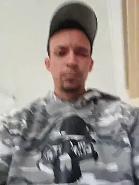 Snapshot of Racso100 chatting on 18, 11, 2025 Racso100 online show from 18, 11, 2025