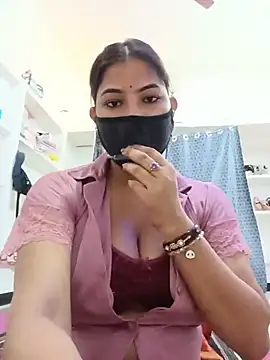 Snapshot of Hot_radhaji chatting on 11, 5, 2026 Hot radhaji online show from 11, 5, 2026