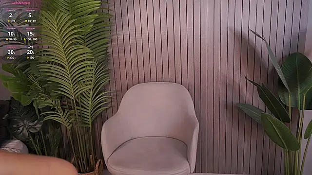 Snapshot of lorapalmerry chatting on 15, 10, 2025 lorapalmerry online show from 15, 10, 2025