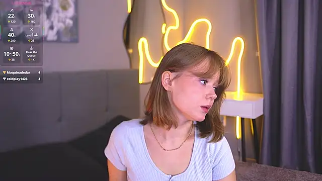 Snapshot of lorapalmerry chatting on 27, 10, 2025 lorapalmerry online show from 27, 10, 2025