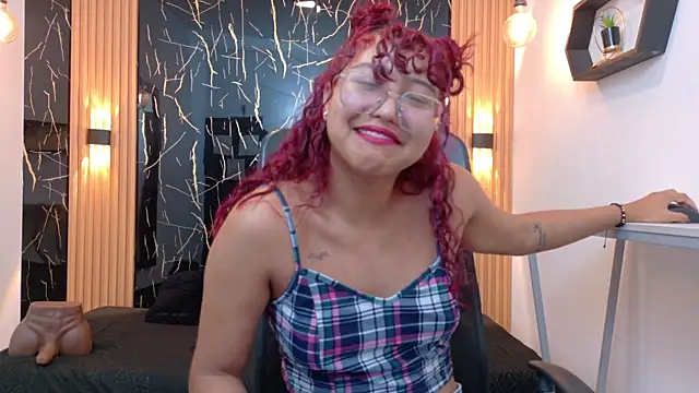 Snapshot of SamanthaFox_8 chatting on 8, 7, 2026 SamanthaFox 8 online show from 8, 7, 2026