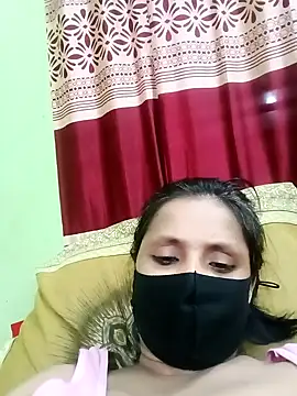 Snapshot of Megla879 chatting on 14, 11, 2025 Megla879 online show from 14, 11, 2025