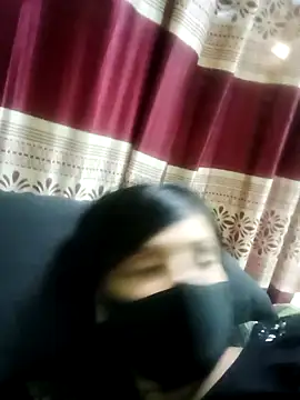 Snapshot of Megla879 chatting on 23, 11, 2025 Megla879 online show from 23, 11, 2025